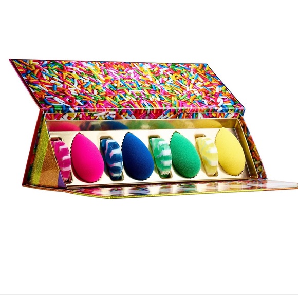 New beauty blender “sweet indulgence” set